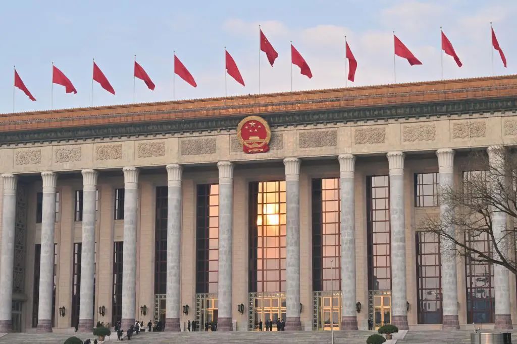 李強提到：新型儲能、“沙戈荒”、海上風電